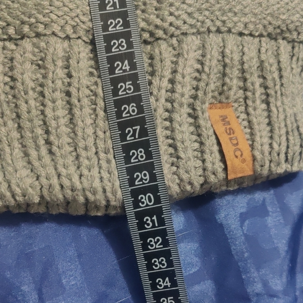 Cozy Gray Knit Silk Bonnet NWT - Picture 3 of 7